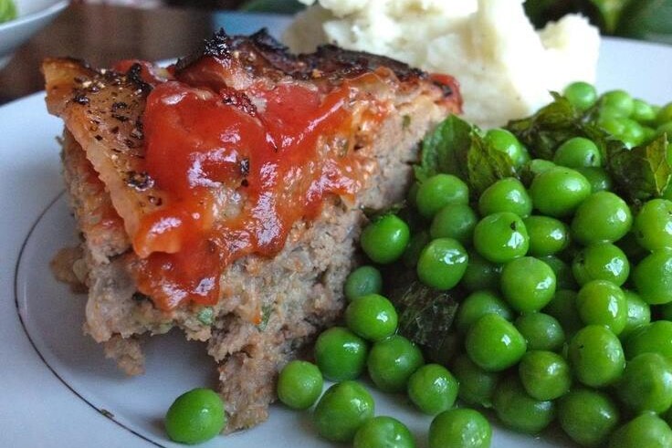 Meatloaf, Mashed Potatoes and Peas